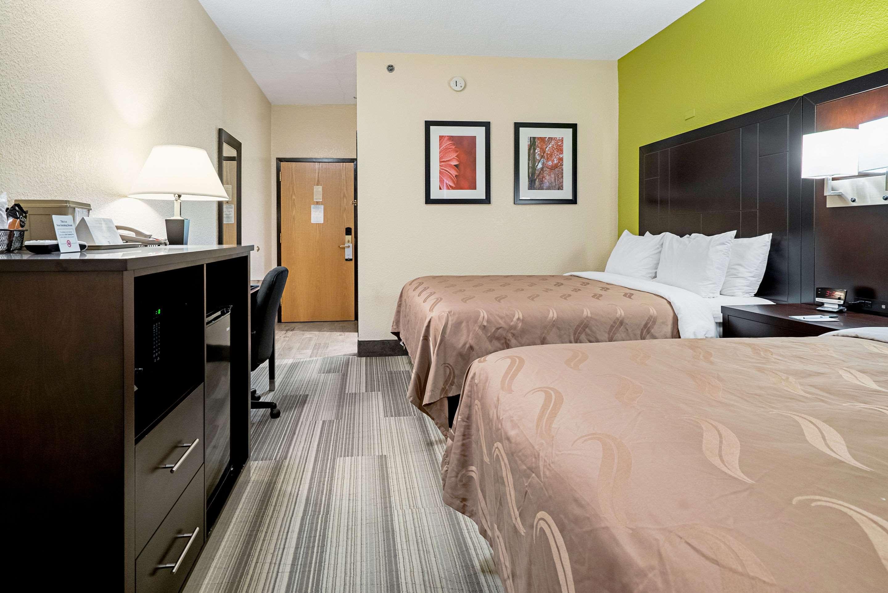רובינסוויל Quality Inn & Suites מראה חיצוני תמונה
