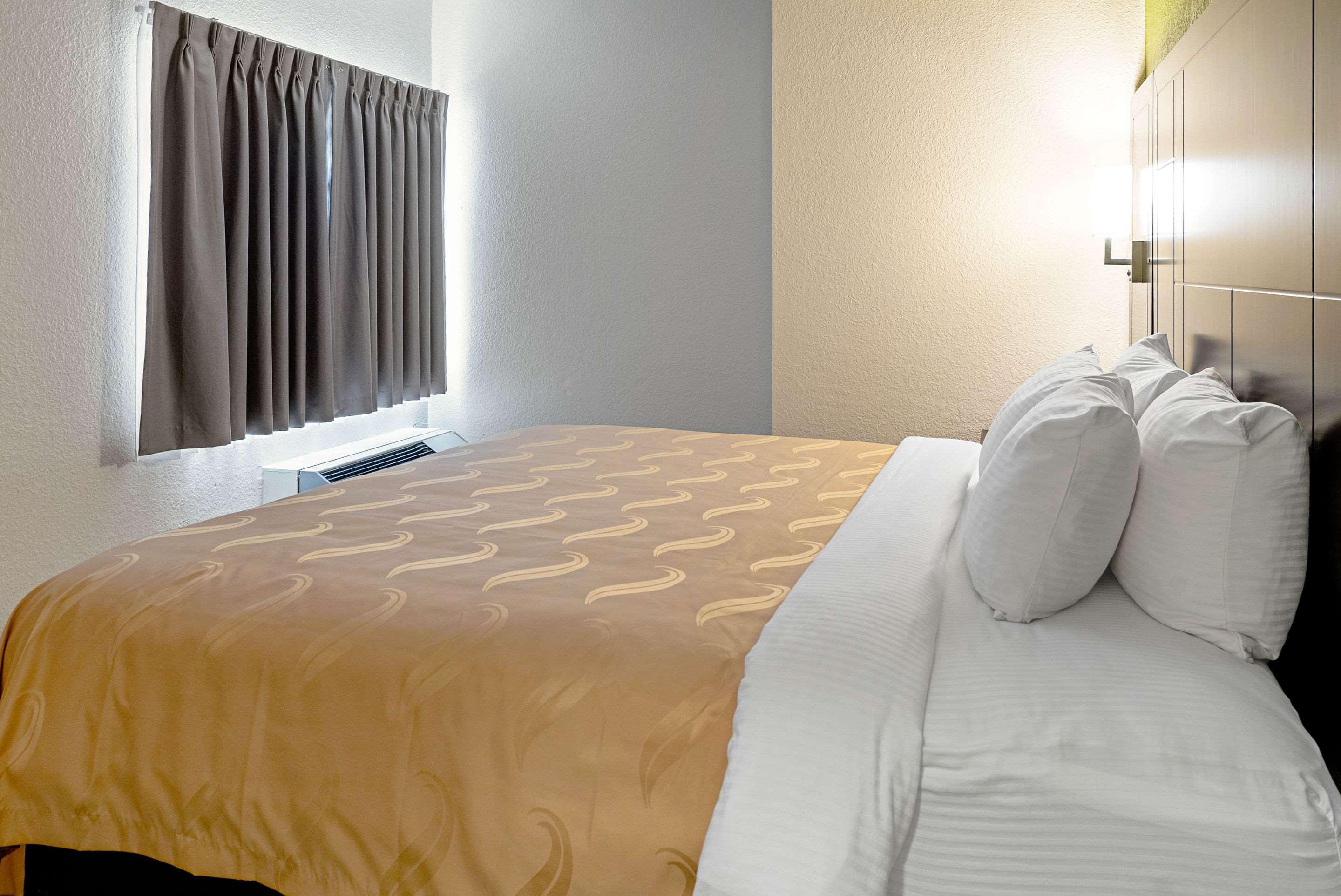רובינסוויל Quality Inn & Suites מראה חיצוני תמונה