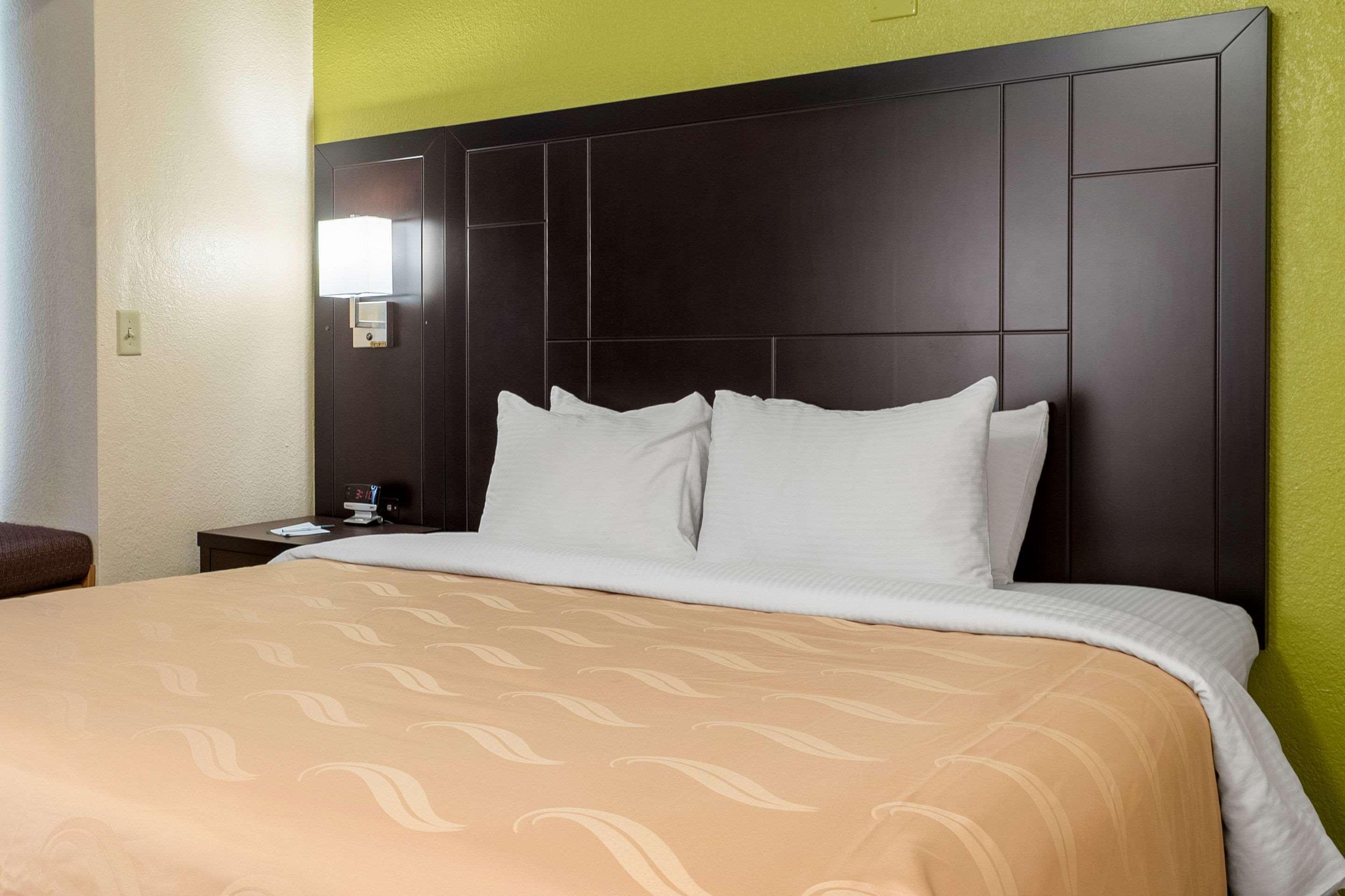 רובינסוויל Quality Inn & Suites מראה חיצוני תמונה