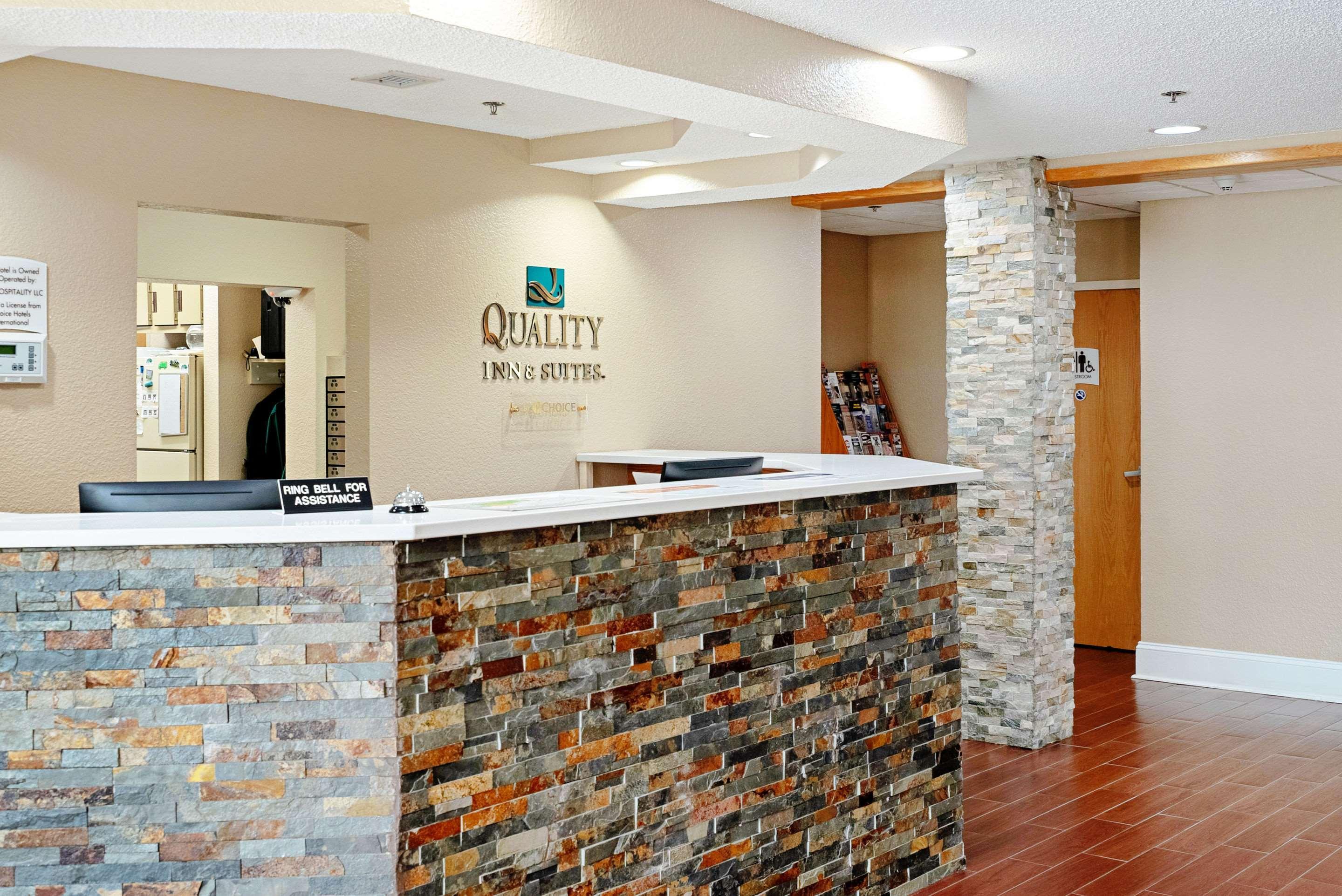 רובינסוויל Quality Inn & Suites מראה חיצוני תמונה