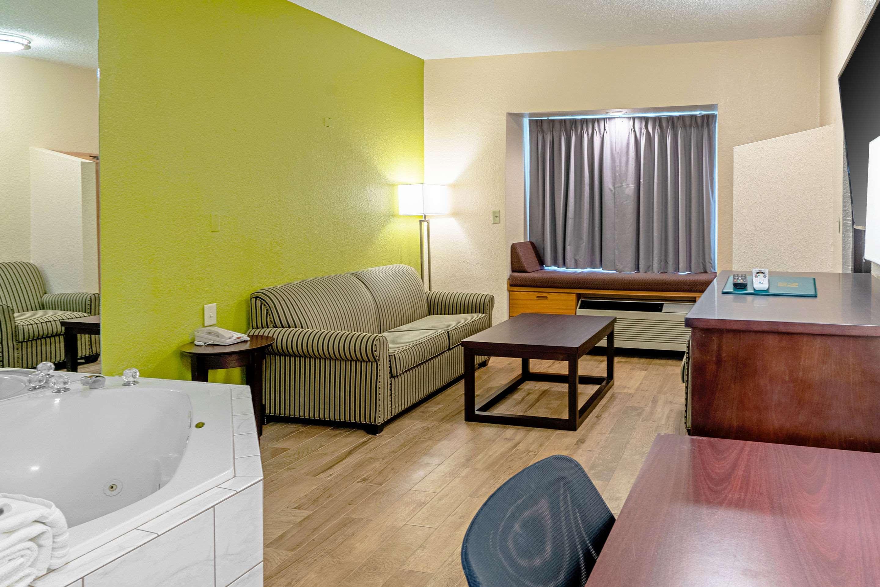 רובינסוויל Quality Inn & Suites מראה חיצוני תמונה