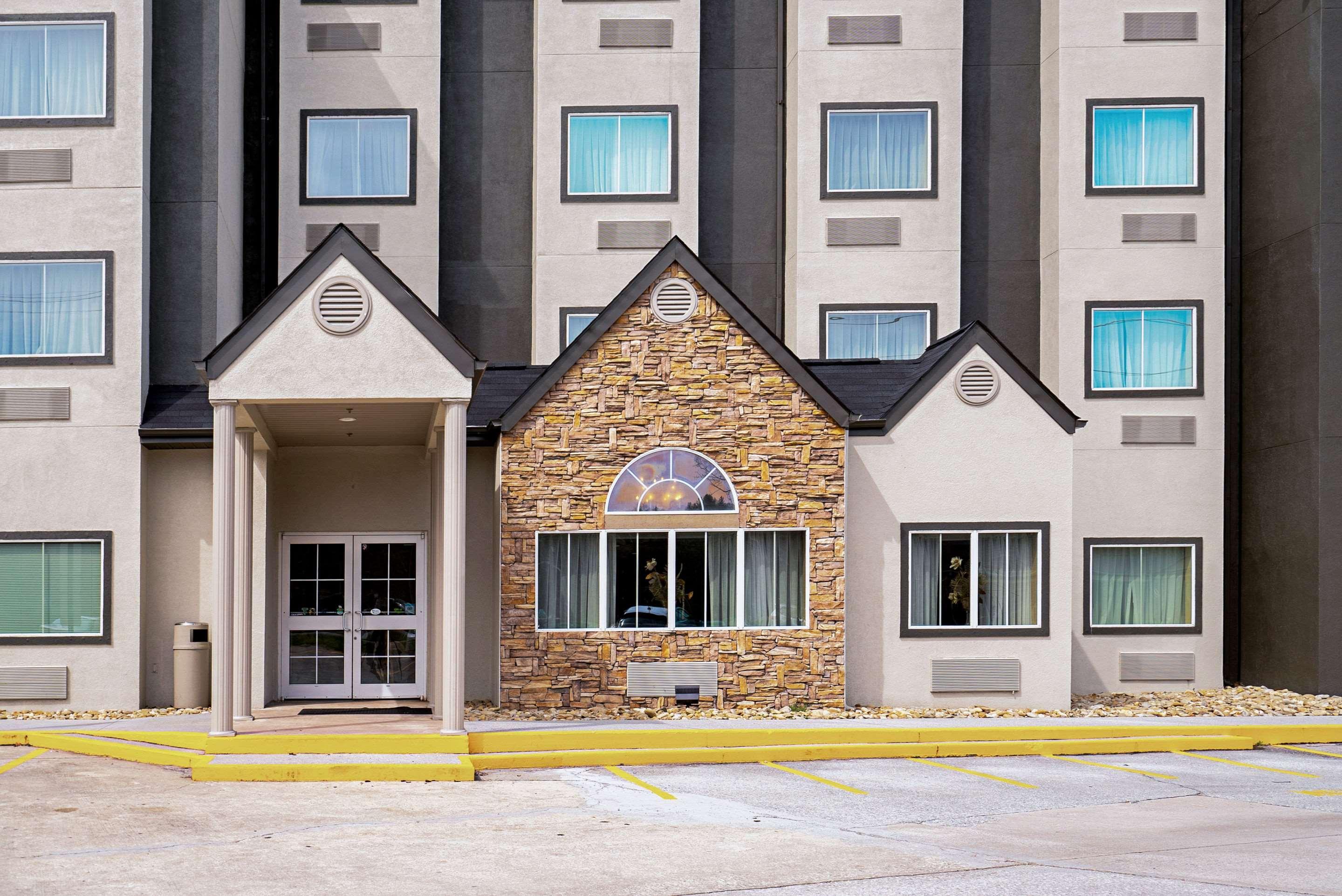 רובינסוויל Quality Inn & Suites מראה חיצוני תמונה