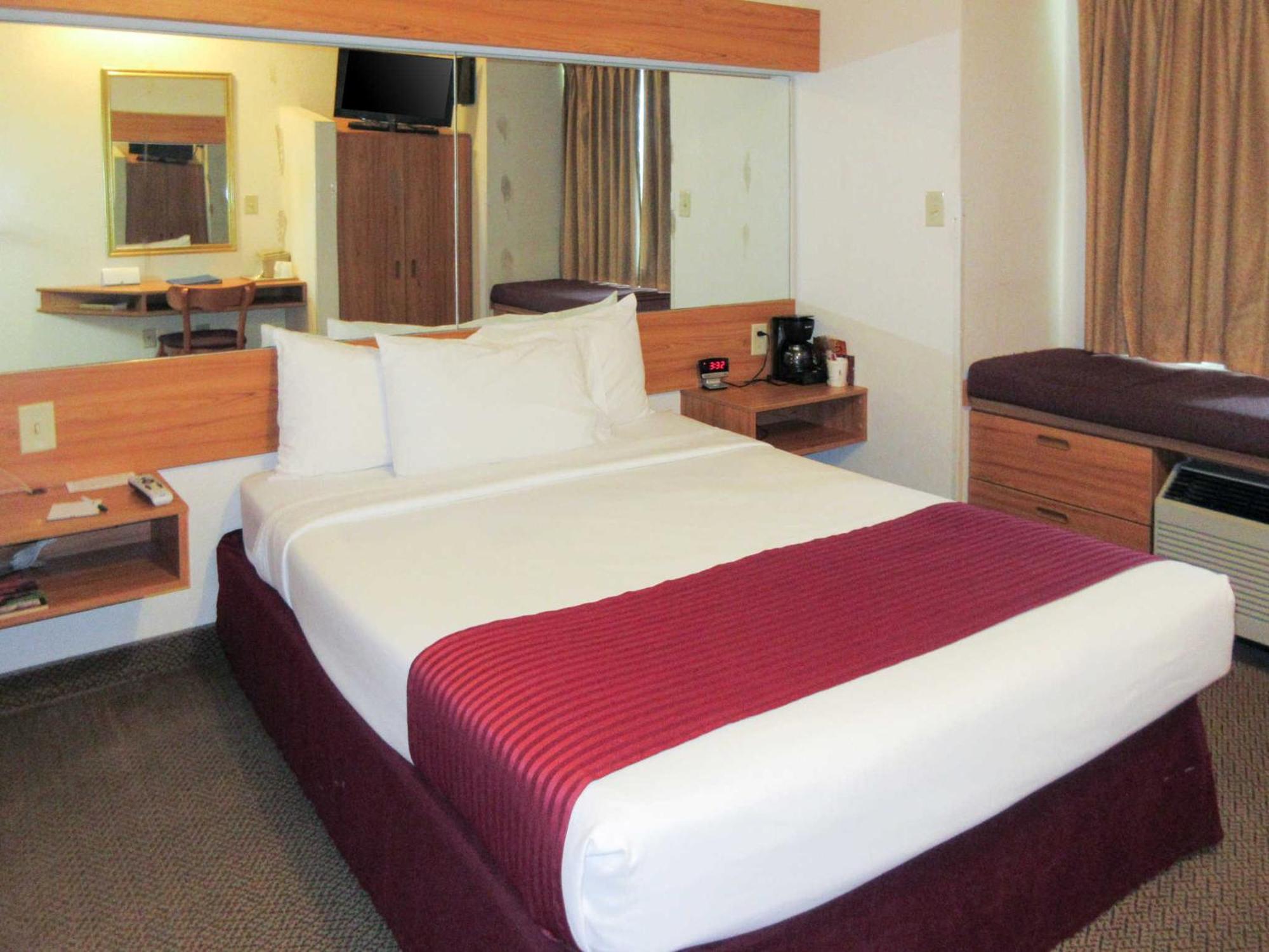 רובינסוויל Quality Inn & Suites מראה חיצוני תמונה