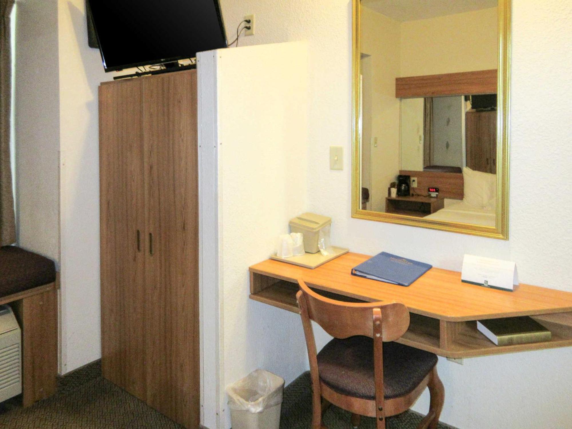 רובינסוויל Quality Inn & Suites מראה חיצוני תמונה